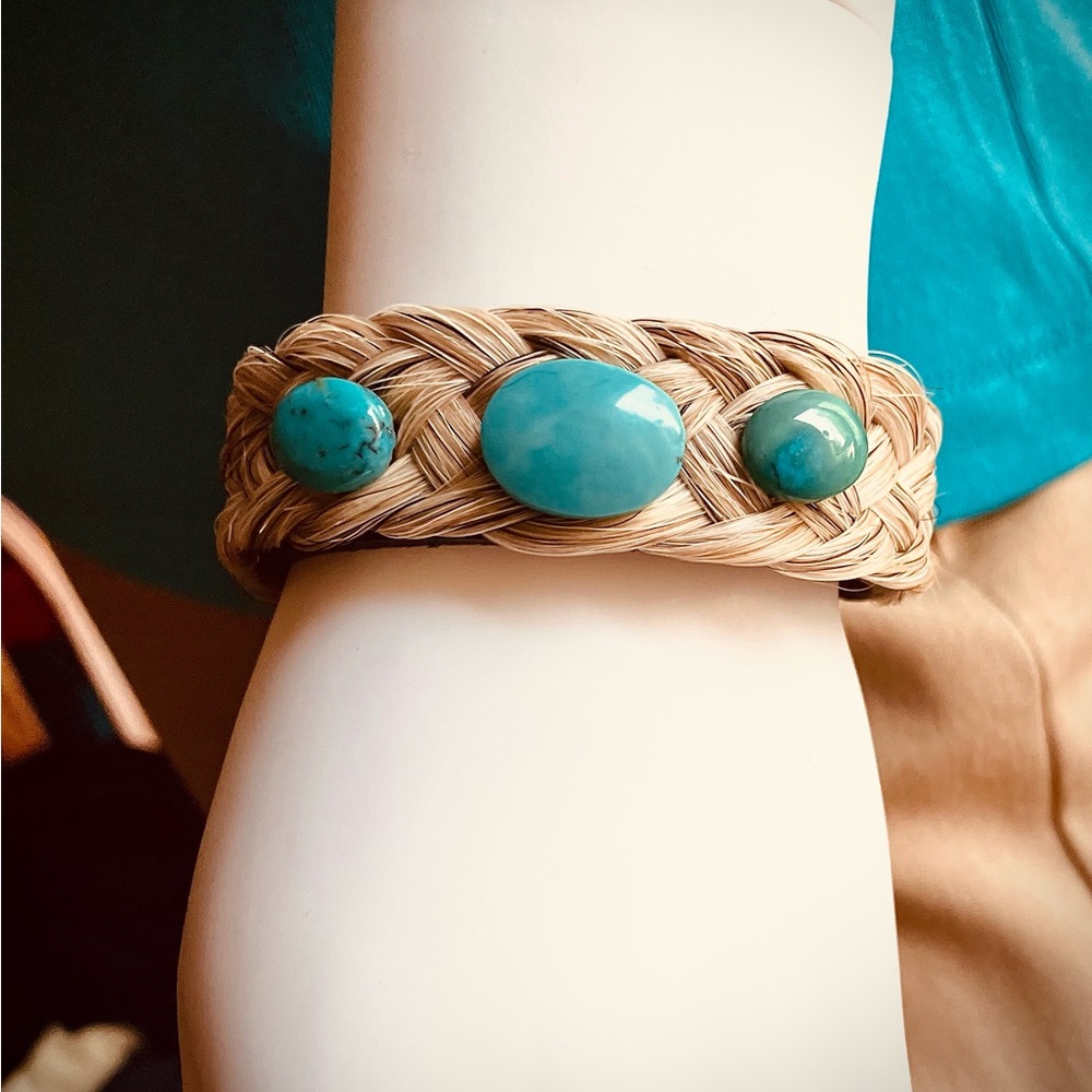 Genuine oval turquoise stones bracelet, braided horse hair on a leather strap - Picture 6 of 10
